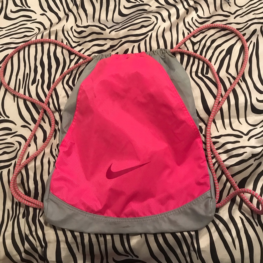 Nike pull string backpack